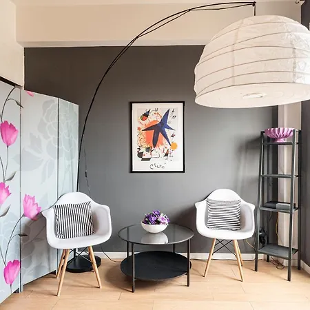 לינה וארוחת בוקר Montecarlo 3*